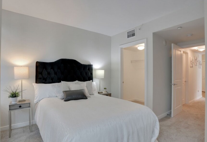 Building Photo - 819 Virginia St