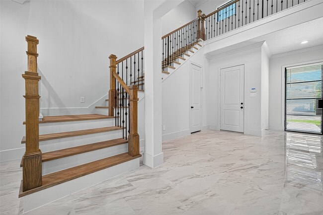 Building Photo - 2427 Camden Creek Ln