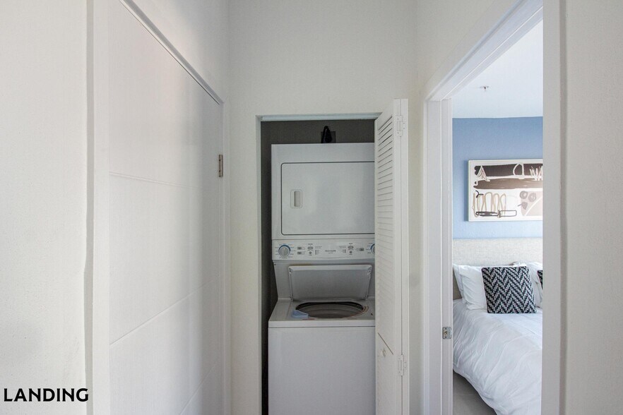 Building Photo - 25850 SW 140th Ct