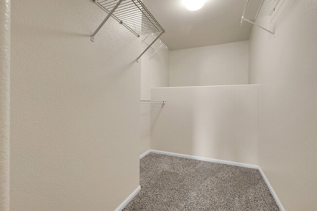 Building Photo - $2,695- 3 Bed, 3 Bath Updated Townhouse wi...