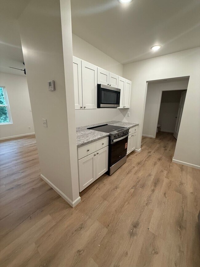 Building Photo - 4624 MO HIGHWAY 72  - Apt 8