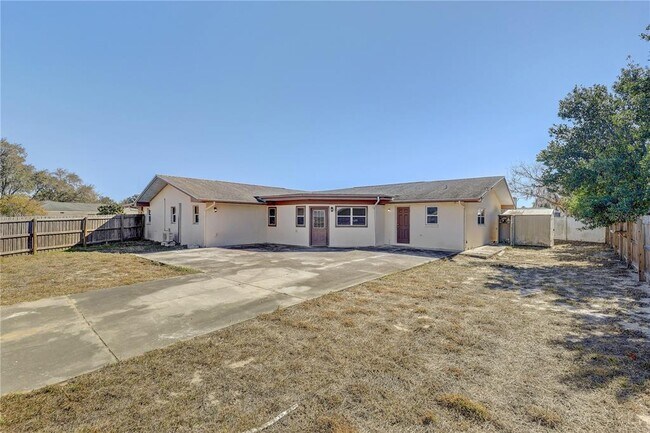 Building Photo - 7012 Pin Cherry Ln