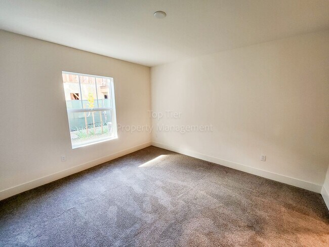 Building Photo - Newer Townhome at Penny Lane in Concord, 2...