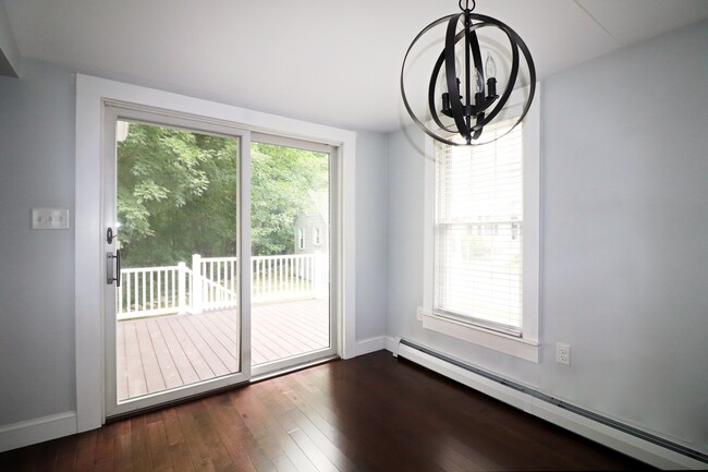 Dining Area 10x8.5 - 27 Pioneer Rd