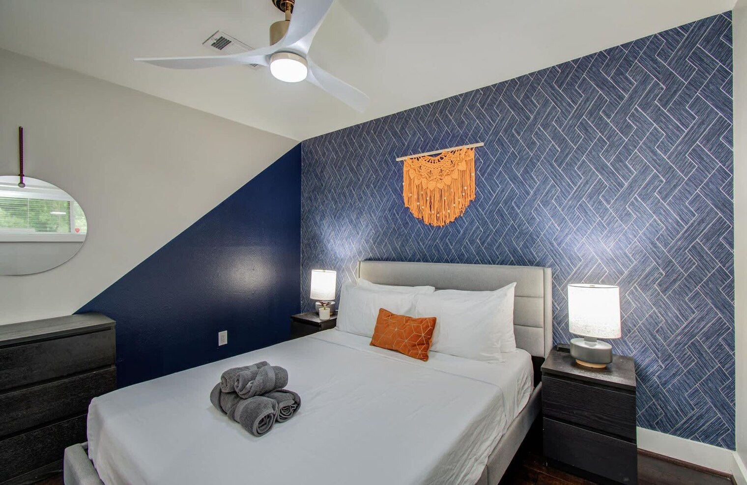 Building Photo - 4749 Benning Dr