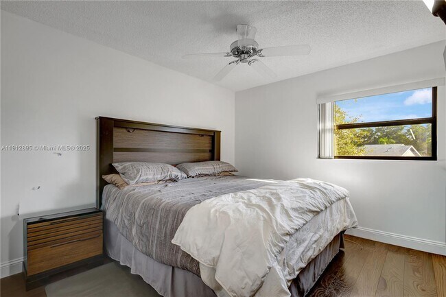 Building Photo - 4755 NW 30th St