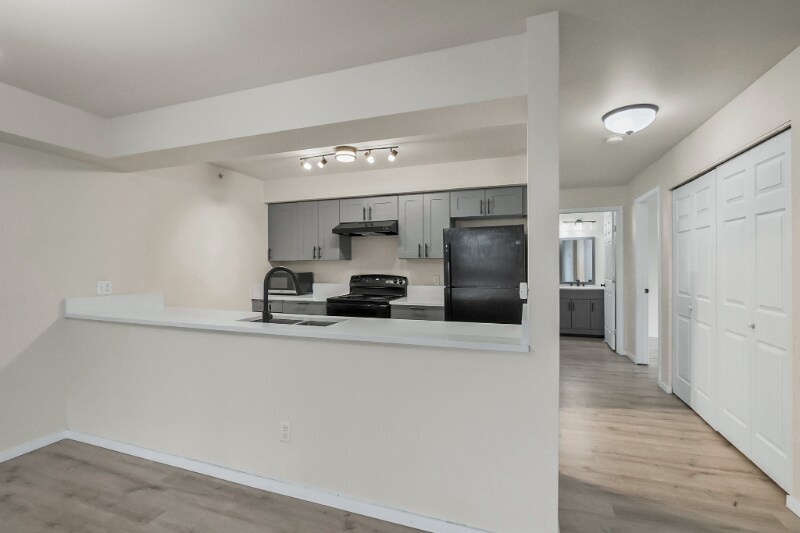 Building Photo - 12040 Bridgeport Way SW