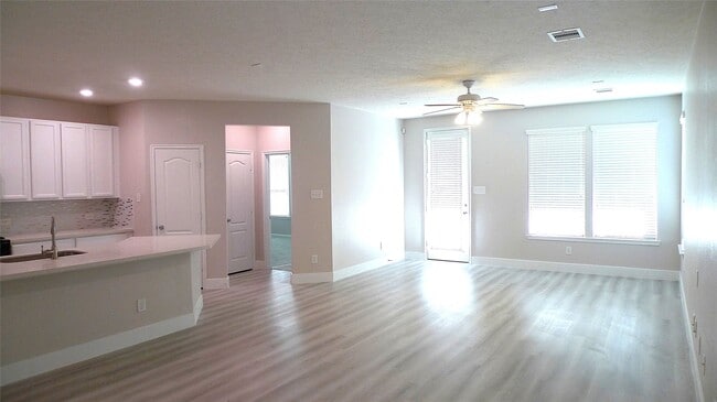 Building Photo - 6707 Lindale Springs Ln