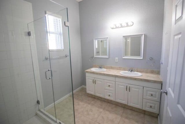 Building Photo - 115 S Golfview Rd