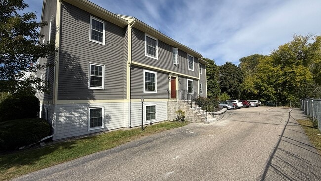 Building Photo - 10 Ham St