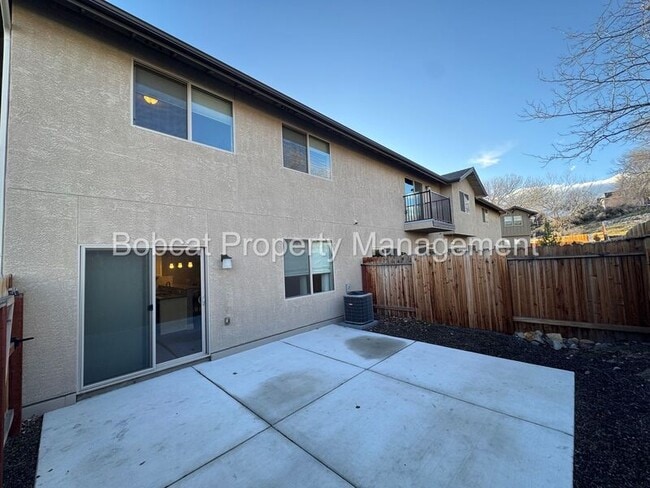 Building Photo - 1336 Saltern Dr