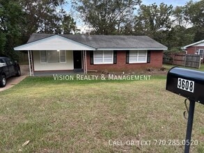 Building Photo - 3608 Sir Michael Dr