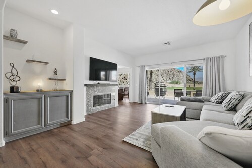 Building Photo - 48535 Vía Encanto