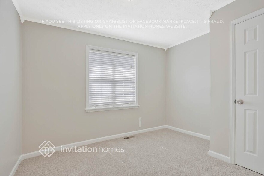 Building Photo - 301 Willow Ln