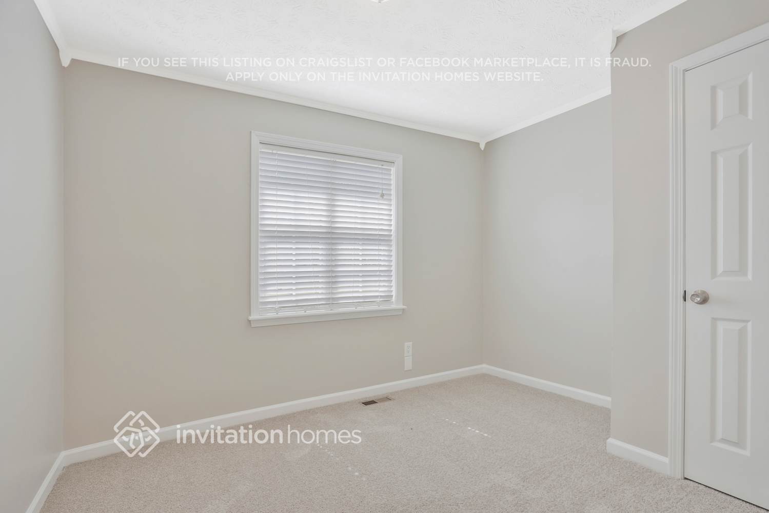 Building Photo - 301 Willow Ln