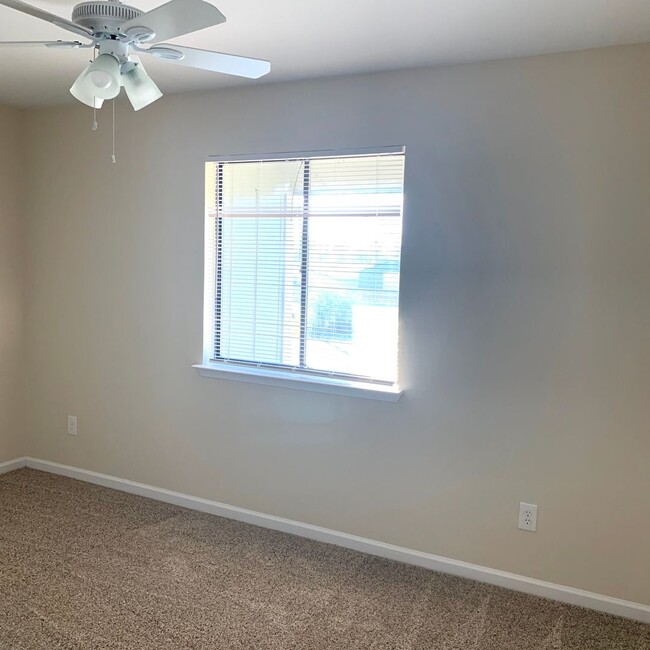 Building Photo - COMPLETELY UPDATED 2 Bedroom 1.5 bath town...