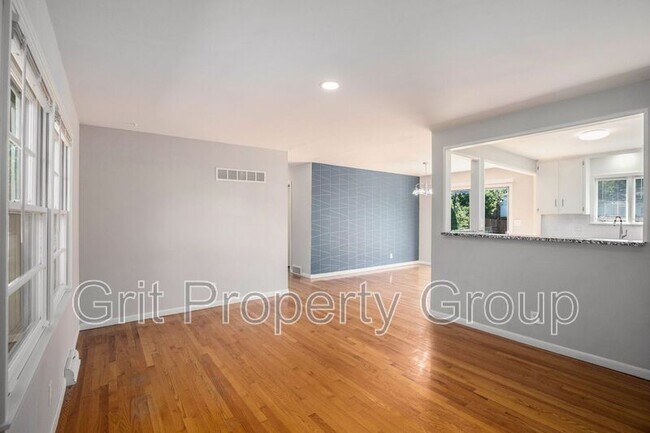 Building Photo - 5717 W 97th St