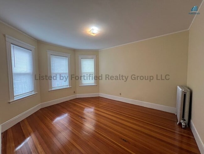 Building Photo - 142 Washington St