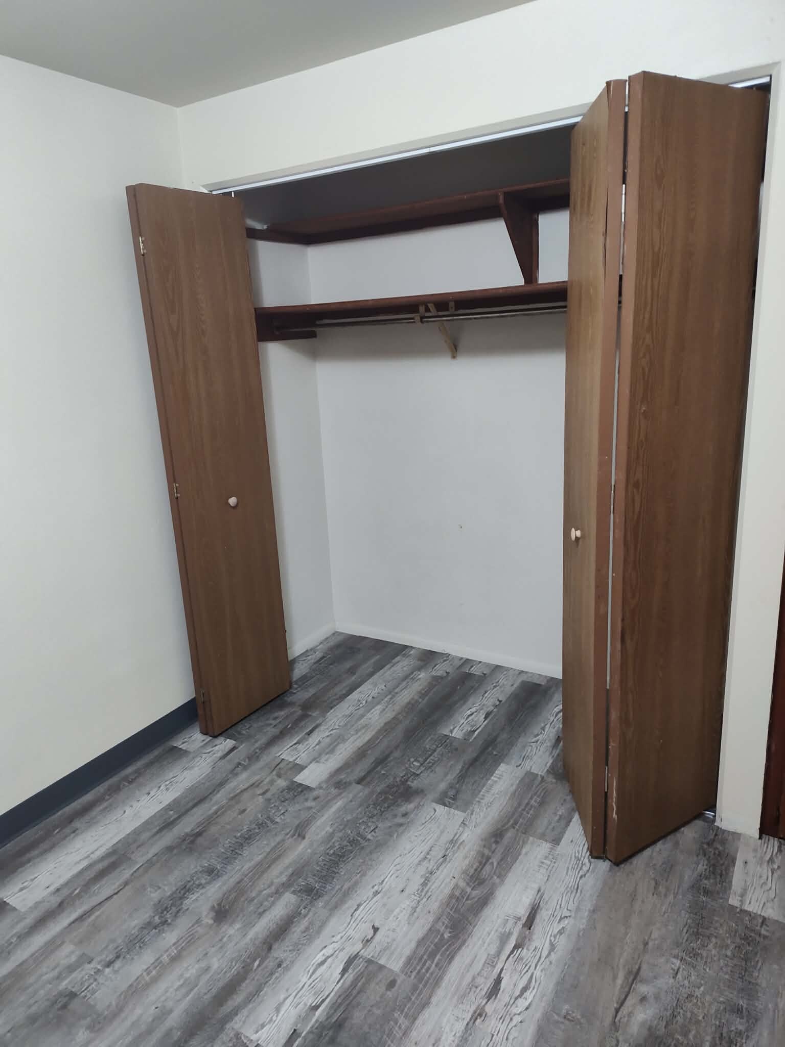 Building Photo - 1114 Western Ave