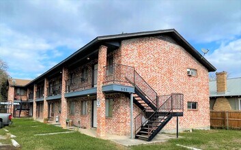 Building Photo - 503 E Courtland Pl