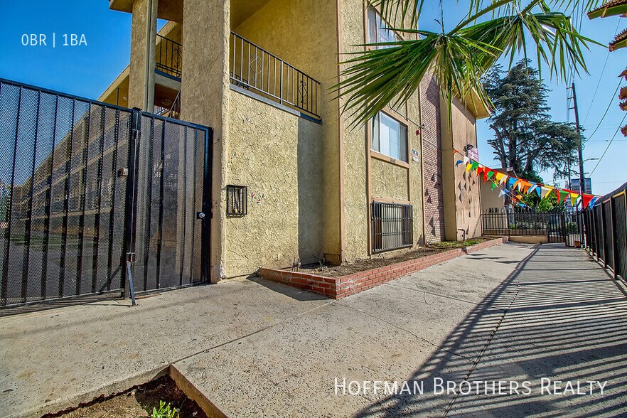 Building Photo - 6546 Sepulveda Blvd