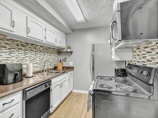 Building Photo - 4303 Loft Cove