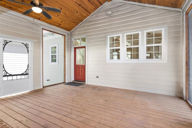 Building Photo - 20802 Pecan Bend Rd