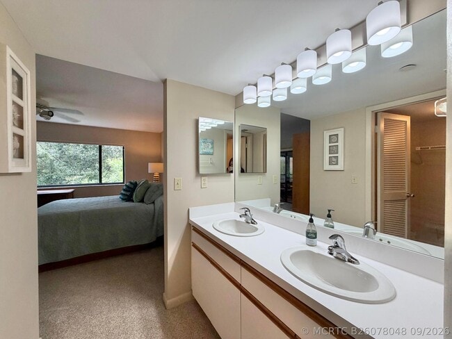 Building Photo - 337 Oak Harbour Dr