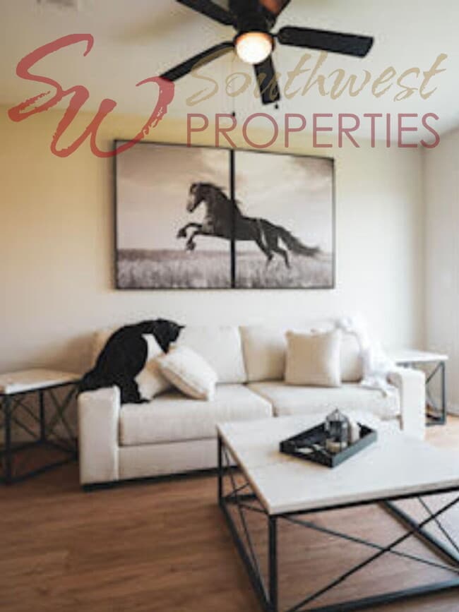 Building Photo - Ebony & Ivory Townhome — Fully Furnished + Walk to Tarleton!