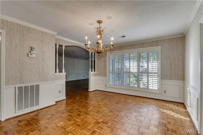 Building Photo - Fantastic 3BR 2Ba in popular Reston Place!