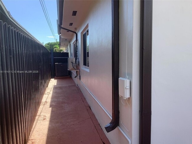 Building Photo - 7435 SW 23rd St