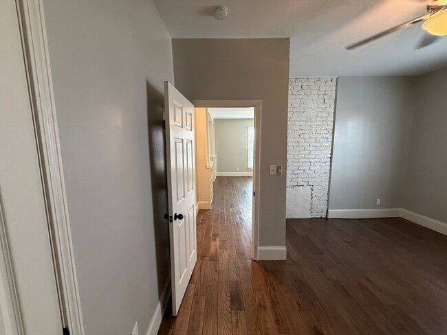 Building Photo - 708 Morgan St