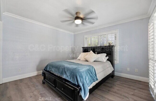 Building Photo - 2764 Tropicana Dr