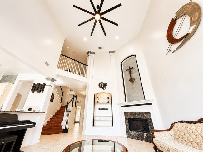 Building Photo - 5507 Cranston Ct
