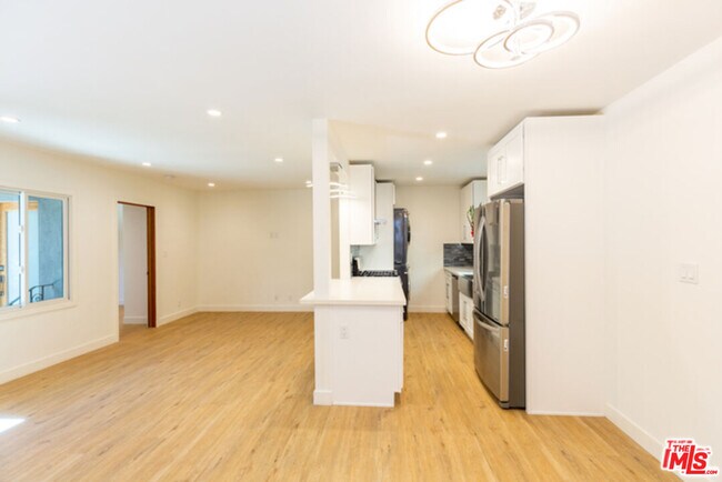 Building Photo - 1328 19th St