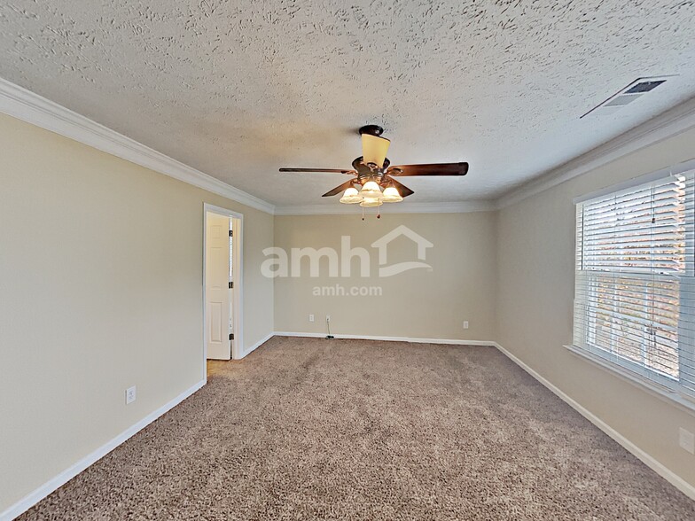 Building Photo - 329 Westminster Dr