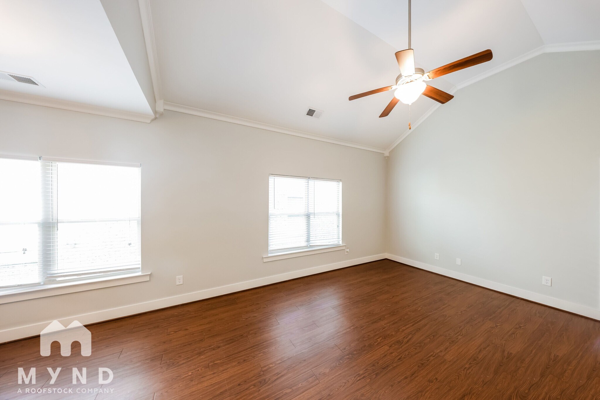 Building Photo - 5525 Park Side Rd