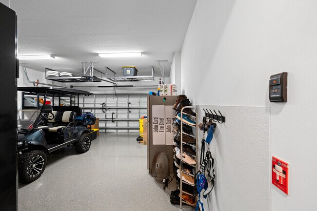 Building Photo - 10454 SW Captiva Dr