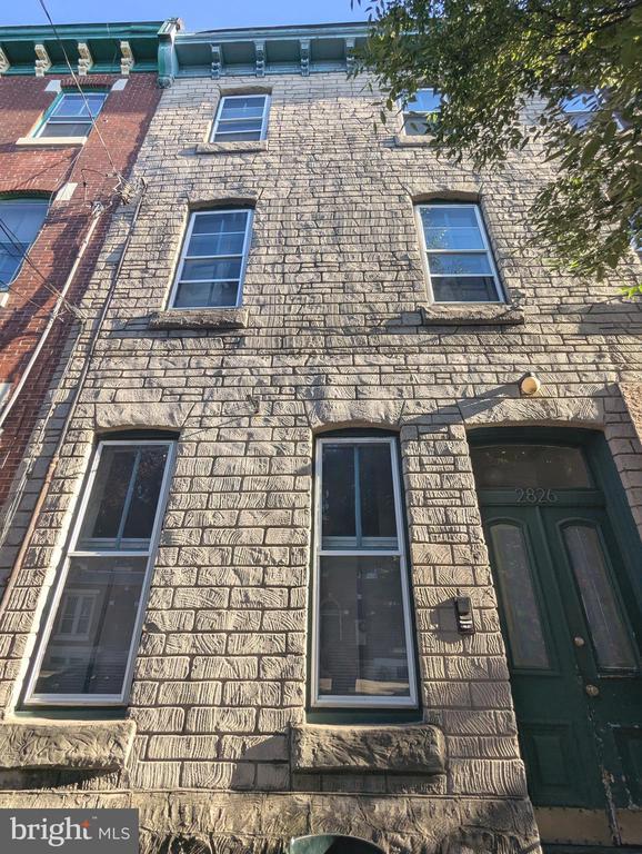 Building Photo - 2826 Poplar St