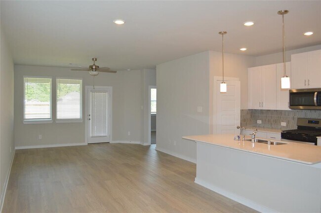 Building Photo - 6744 Chinapkin Oak Ln