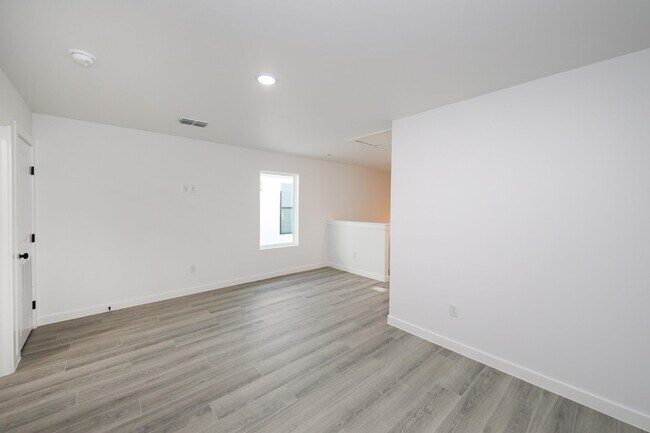 Building Photo - 8218 Casa Verde Rd