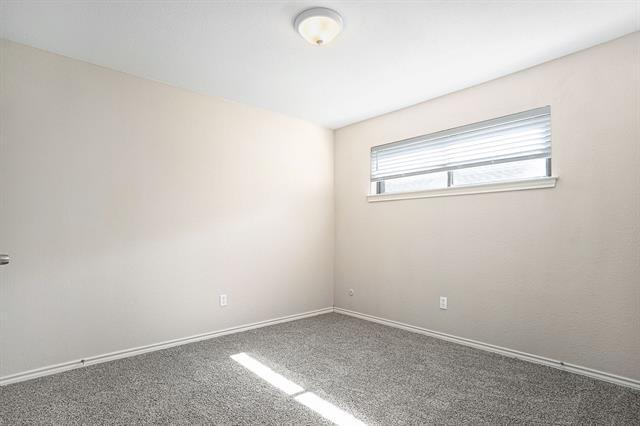 Building Photo - 802 Pebblebrook Dr