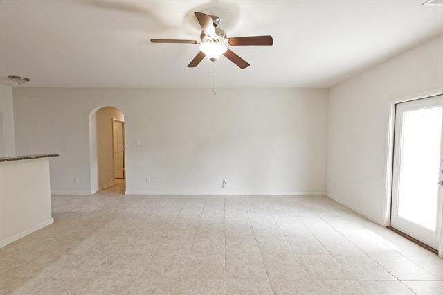 Building Photo - 1829 Persimmon Dr