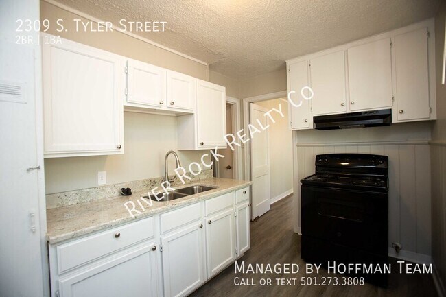Building Photo - 2309 S Tyler St