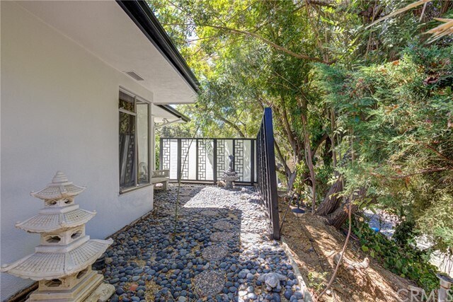 Building Photo - 2740 Hutton Dr