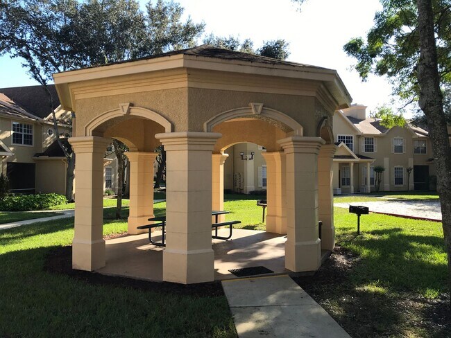 Building Photo - 856 Grand Regency Pointe