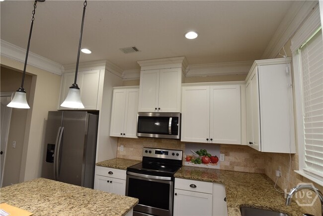 Building Photo - 215 Beckley Dr