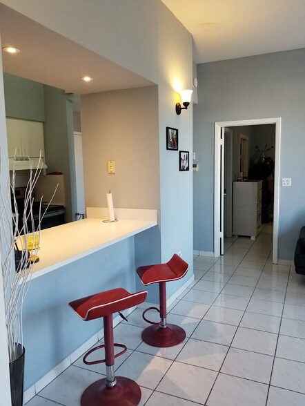 Building Photo - 7400 W 20th Ave