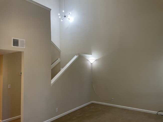 Building Photo - "Charming 3-Bedroom Townhouse with Spacious 1,725 Sq Ft Layout in Martinez, CA – Your Perfect Hom...