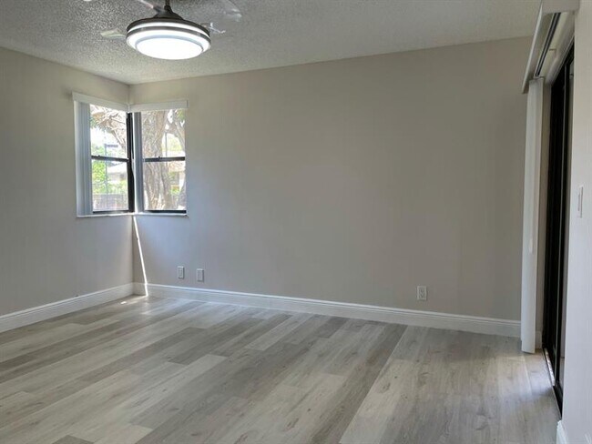 Building Photo - 5741 Riverside Dr